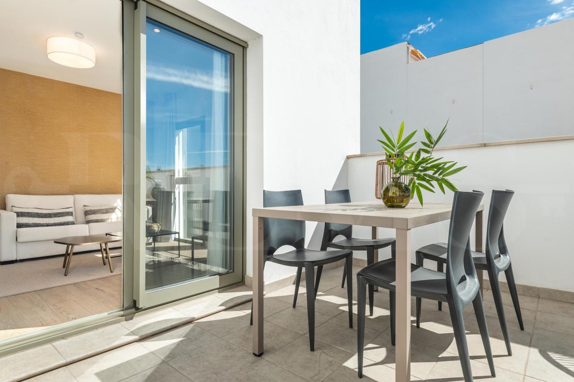 Apartamento Vibrant With Terrace By Rems Málaga