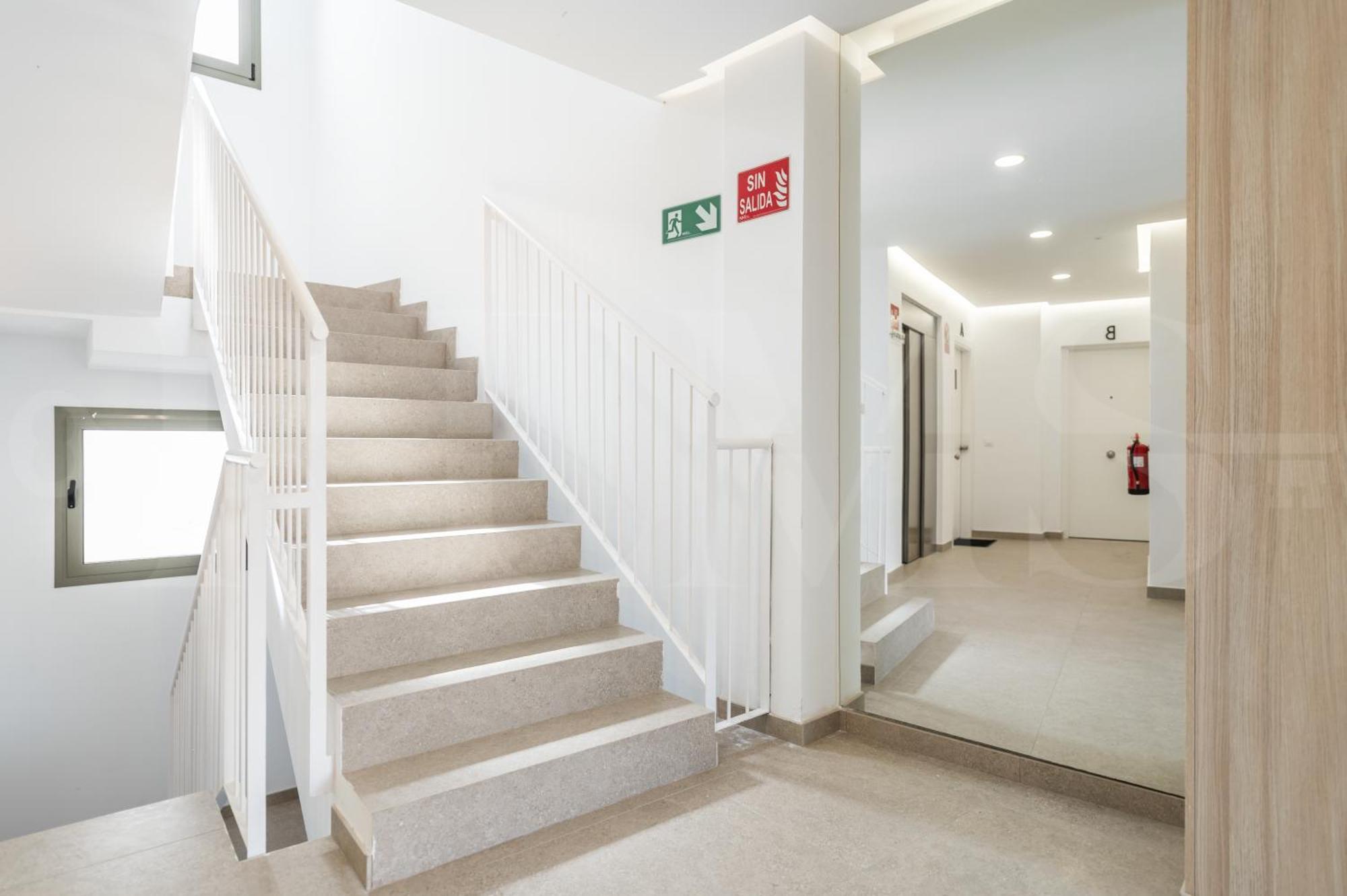 Apartamento Vibrant With Terrace By Rems